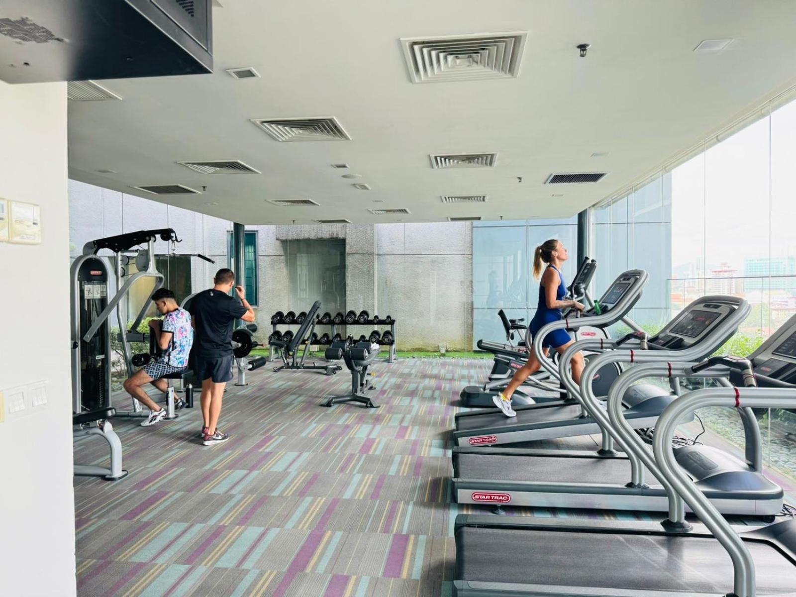 Summer Suites Klcc By Homestay Kuala Lumpur Bagian luar foto