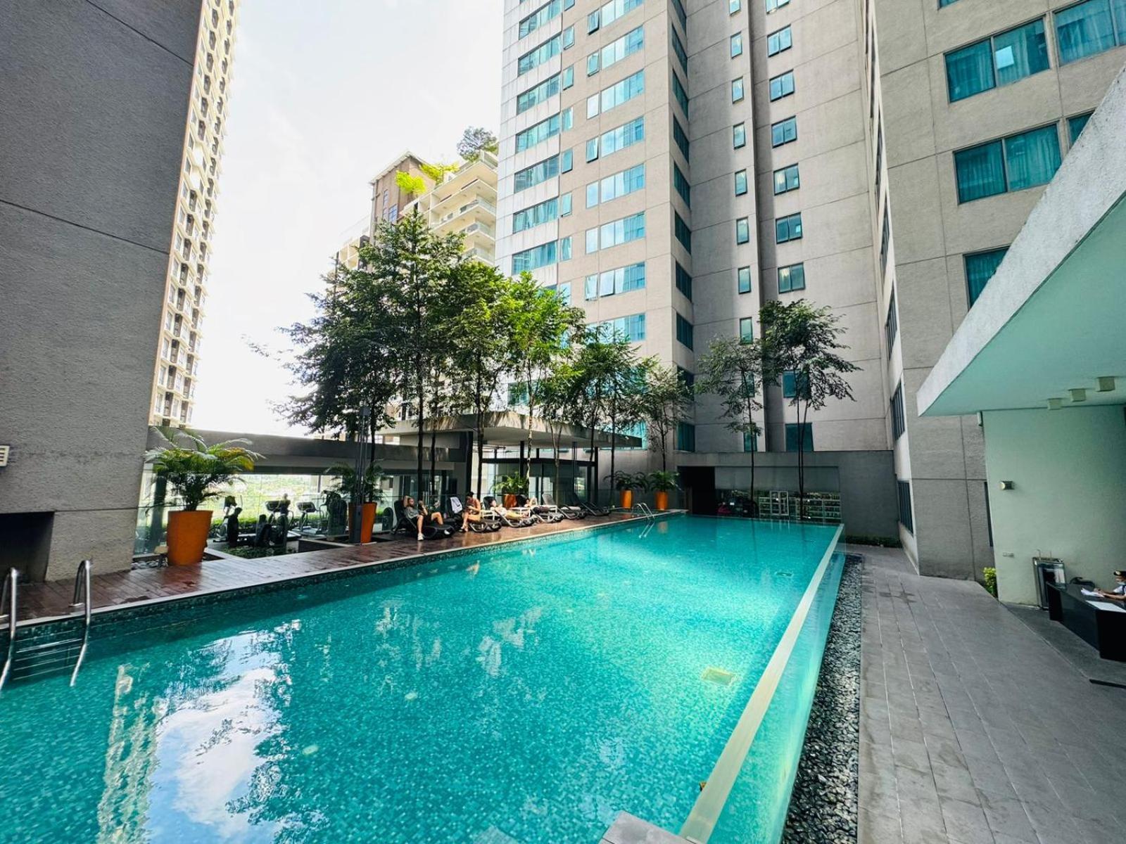 Summer Suites Klcc By Homestay Kuala Lumpur Bagian luar foto