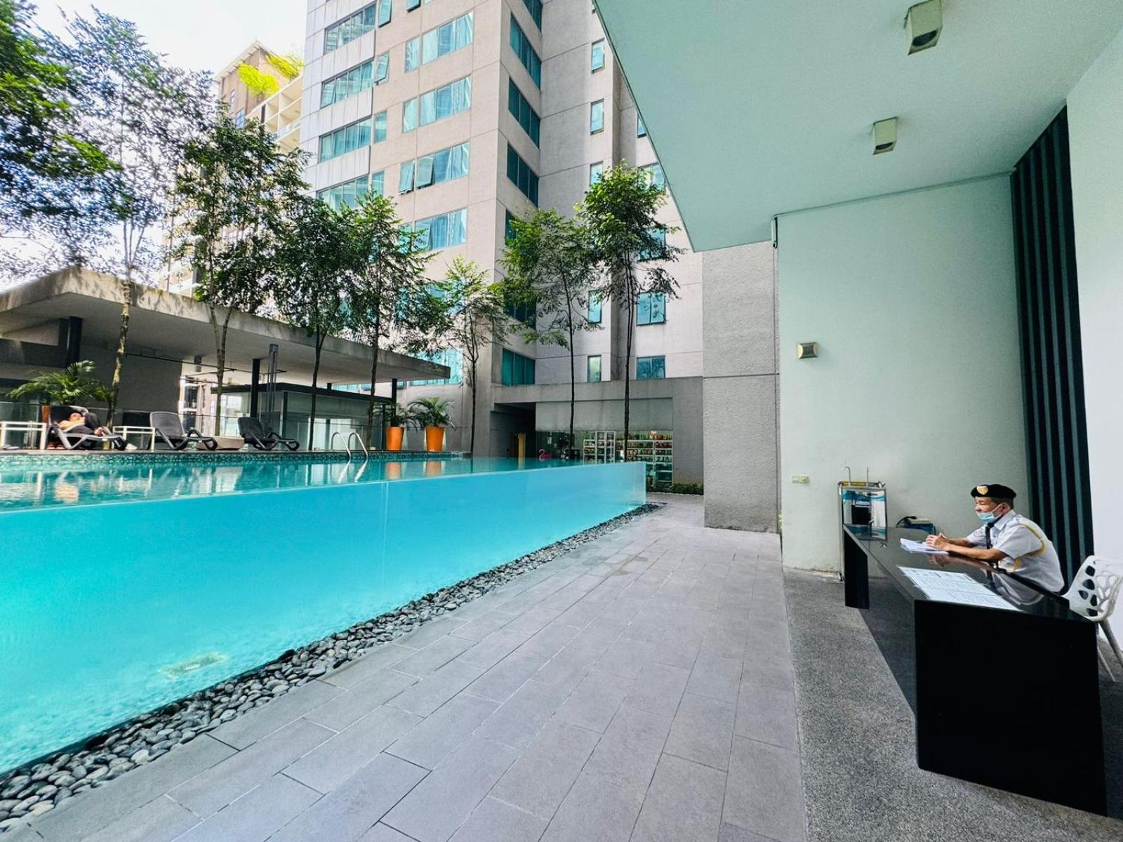 Summer Suites Klcc By Homestay Kuala Lumpur Bagian luar foto