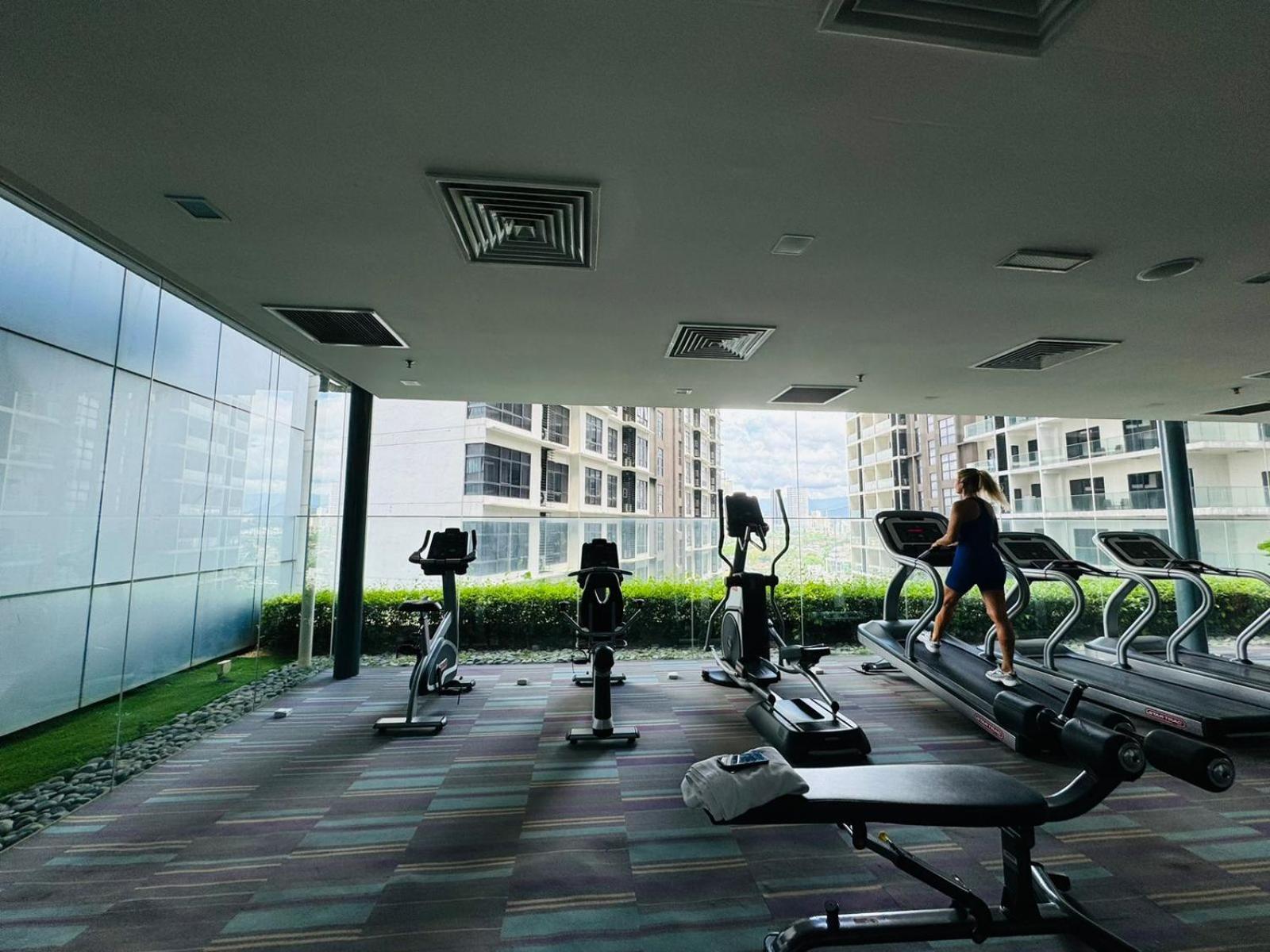 Summer Suites Klcc By Homestay Kuala Lumpur Bagian luar foto